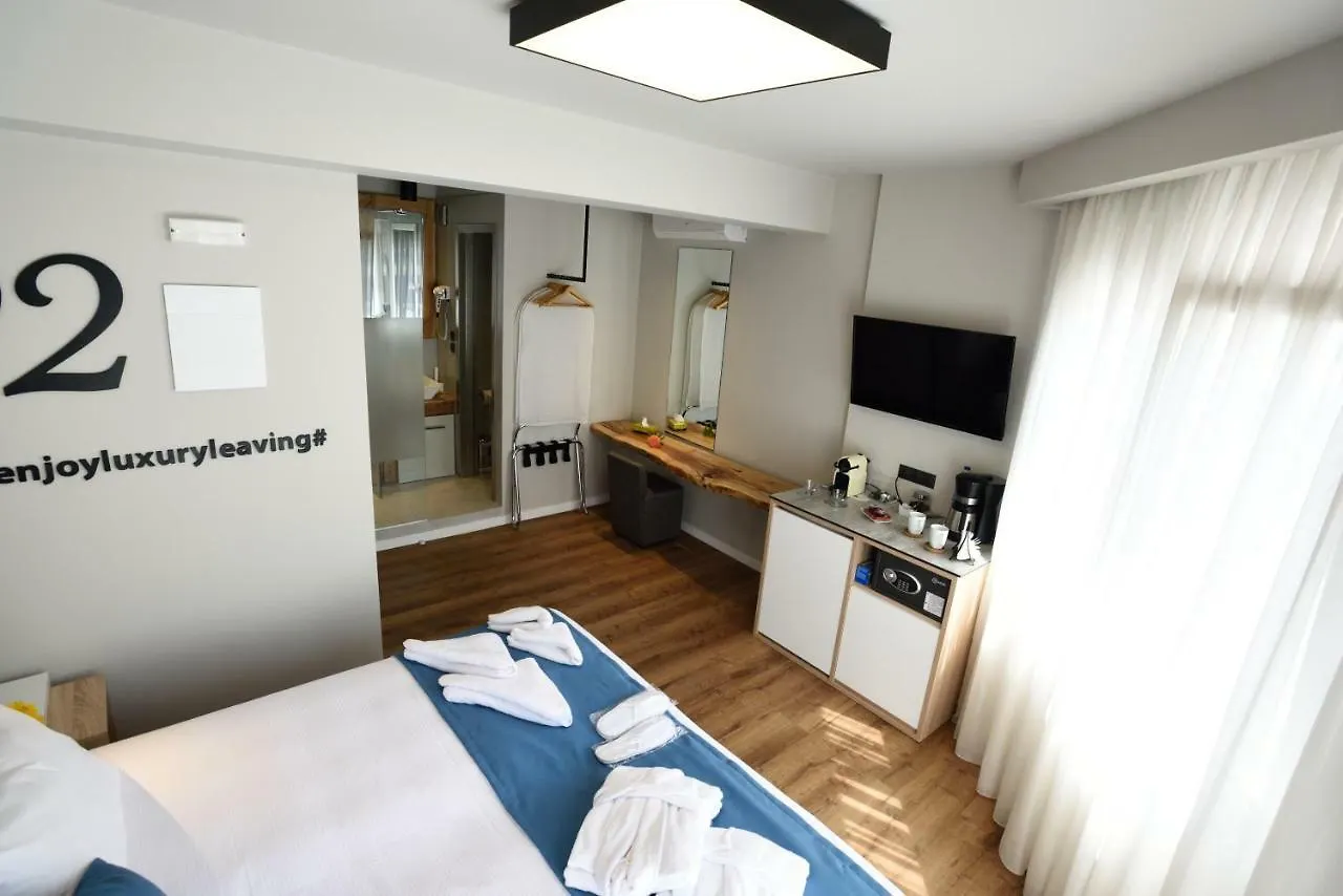 Magnifique Luxury Suites Thessaloniki 0*,